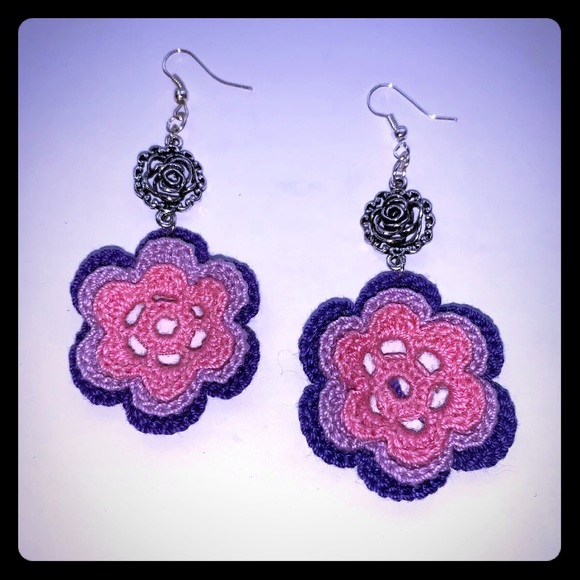Crochet rose earrings - Picture 1 of 1